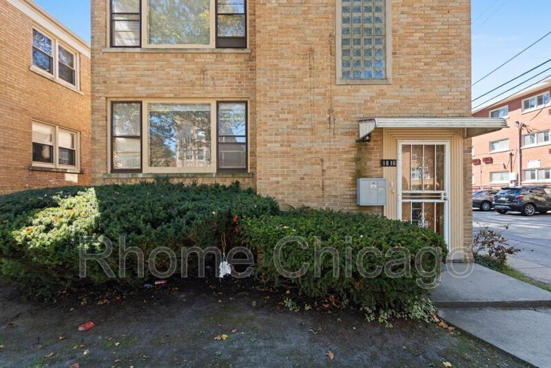 3 Beds 1.5 Baths in Prime Evanston Location property image