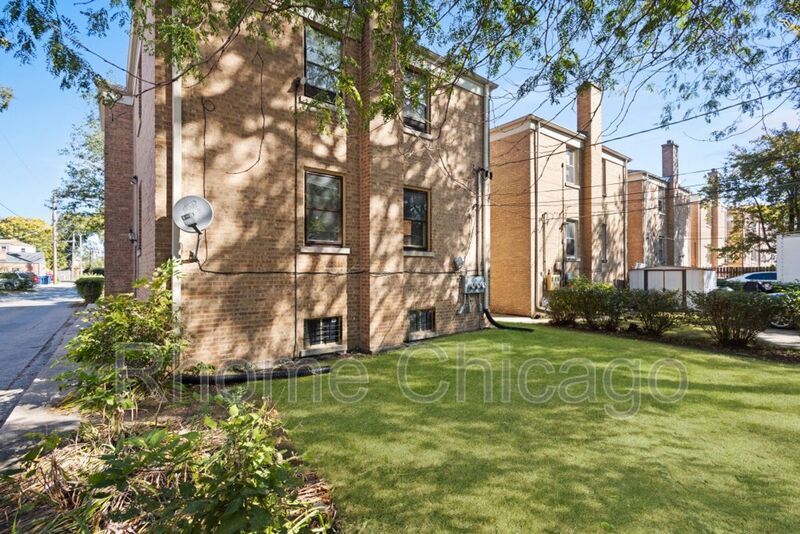 3 Beds 1.5 Baths in Prime Evanston Location property image