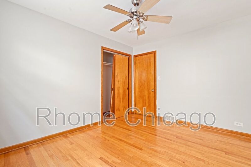 3 Beds 1.5 Baths in Prime Evanston Location property image