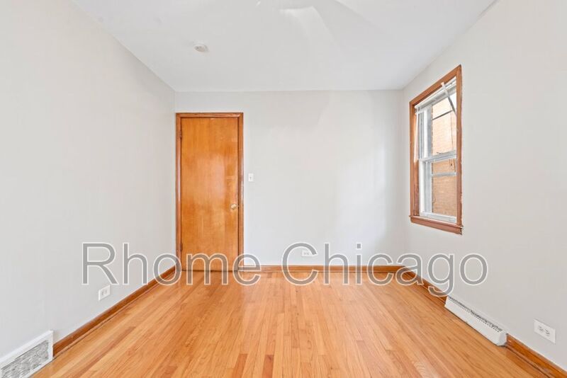 3 Beds 1.5 Baths in Prime Evanston Location property image