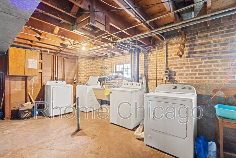 3 Beds 1.5 Baths in Prime Evanston Location property image