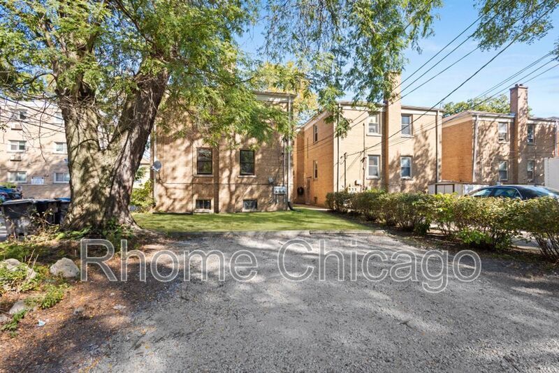 3 Beds 1.5 Baths in Prime Evanston Location property image