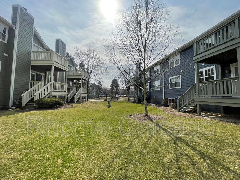 Stunning 2Bd/2BA Located in Palatine property image