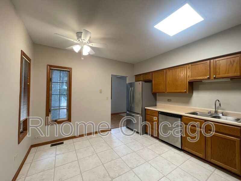 Stunning 2Bd/2BA Located in Palatine property image