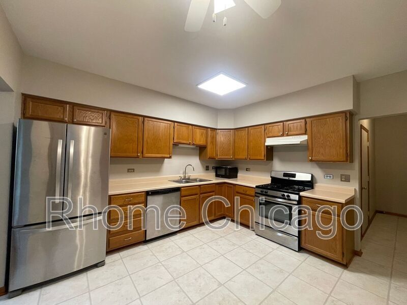 Stunning 2Bd/2BA Located in Palatine property image