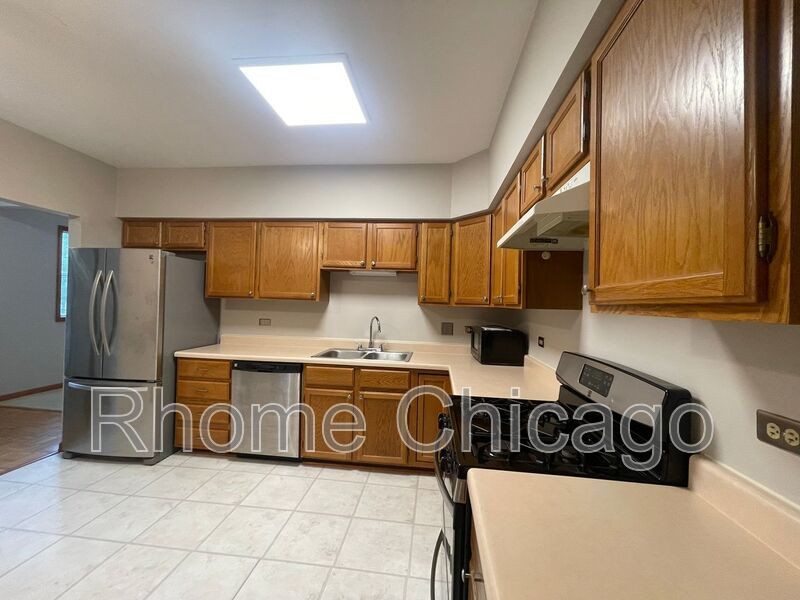 Stunning 2Bd/2BA Located in Palatine property image