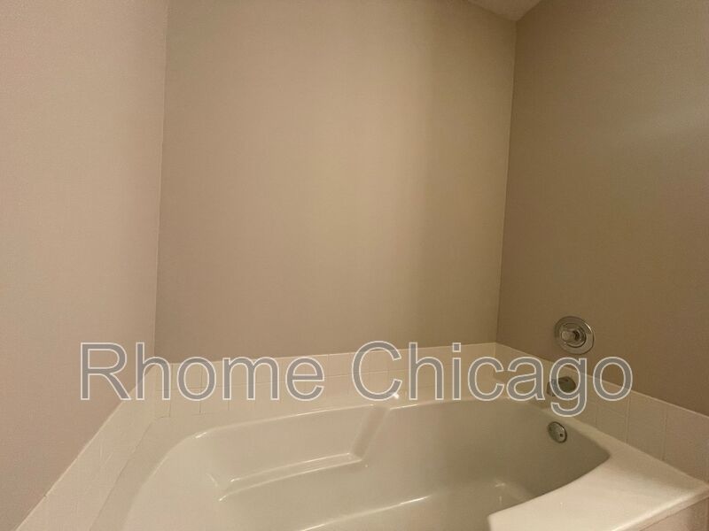 Stunning 2Bd/2BA Located in Palatine property image