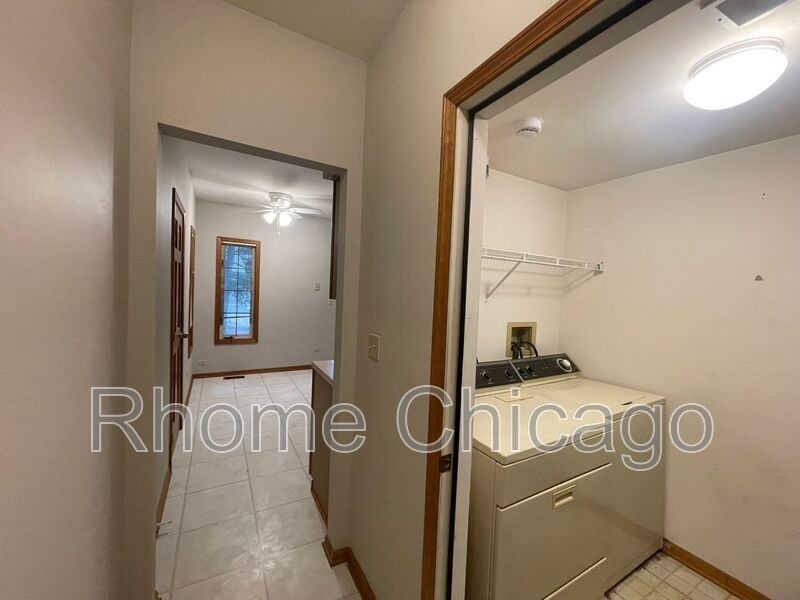 Stunning 2Bd/2BA Located in Palatine property image